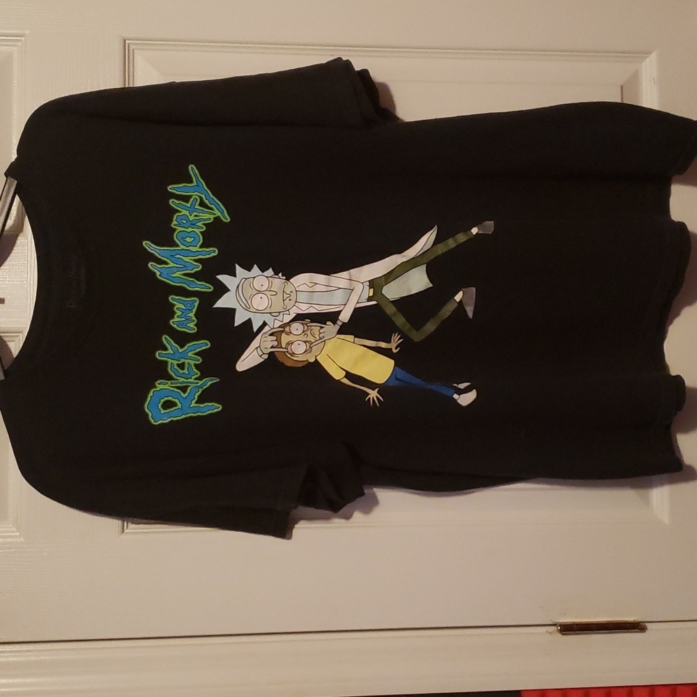 Rick and morty black T-shirt🛸💫